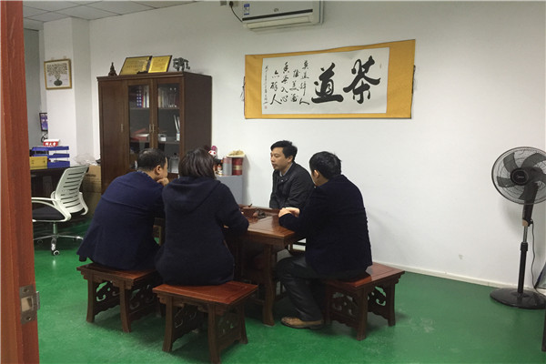 看!深圳塑胶模具厂与郑州客户因模具千里结缘——博腾纳 看!深圳塑胶模具厂与郑州客户因模具千里结缘——博腾纳